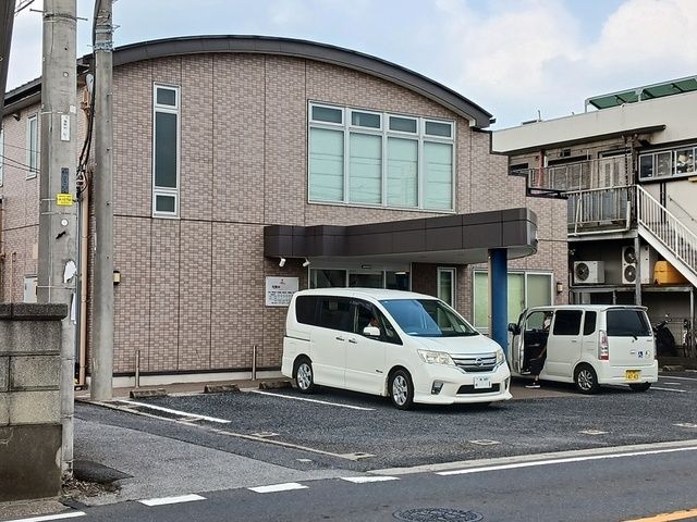 病院　花野井クリニック（病院）まで902m