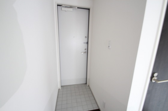 玄関　※別部屋の写真です