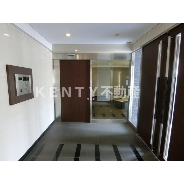 エントランス　ゆとりのあるエントランスです