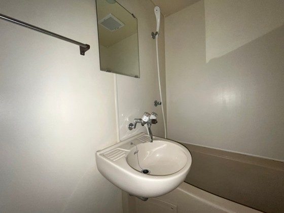 洗面設備　※別部屋の写真です