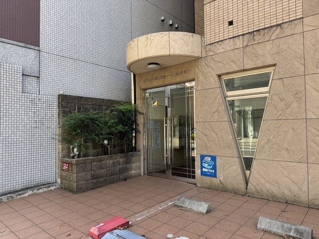 エントランス　エントランス