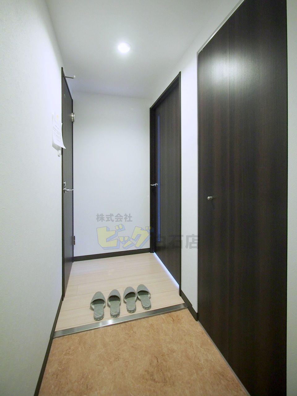 玄関　広々とした玄関です♪