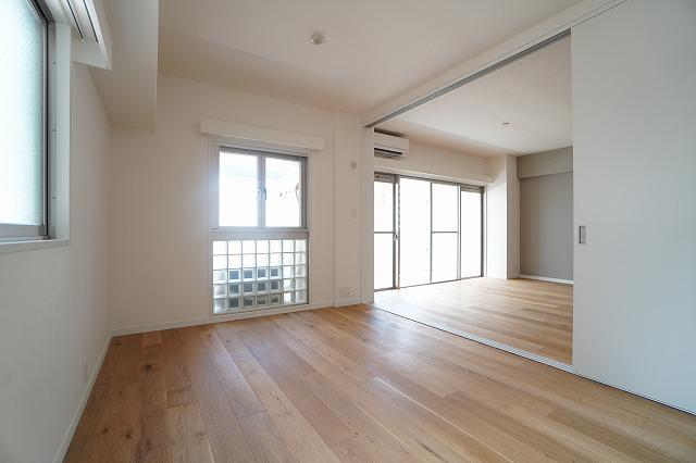 居室・リビング　居間です