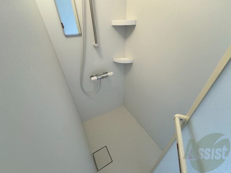 バス・シャワールーム　お風呂になります。一日の疲れを癒してくださいね。