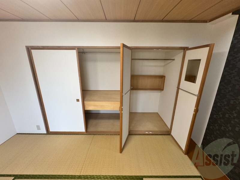 収納　寝室の収納です。部屋がすっきり片付きます。