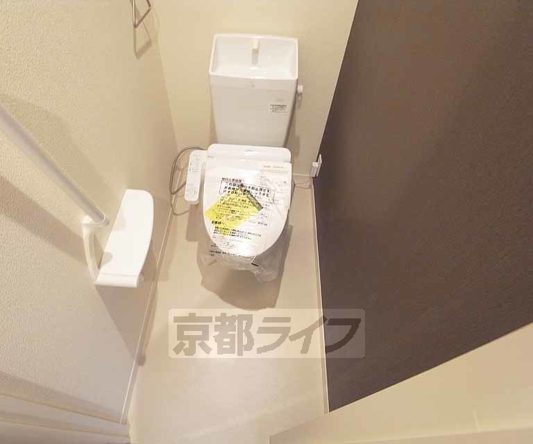 トイレ　もちろんウォシュレットも付いてます。