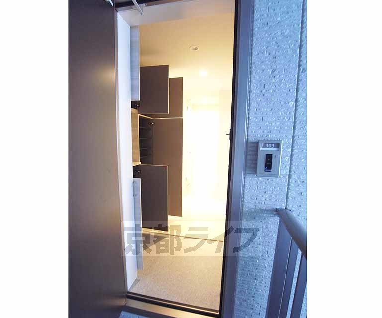 玄関　温かく迎えてくれそうな玄関です。