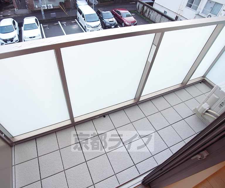 バルコニー　洗濯物もよく乾きます。