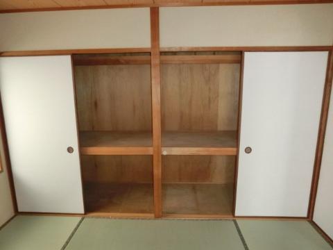 　収納　押入