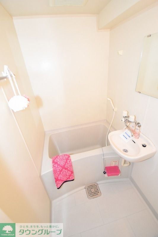 バス・シャワールーム　＊家具はついておりません。