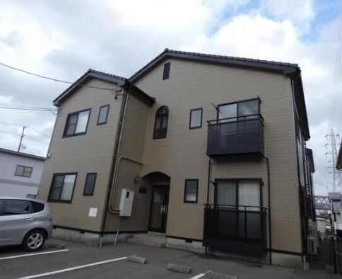 建物外観　2階建てアパート