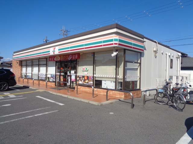 コンビニ　セブン－イレブン　彦根平田町店（コンビニ）まで400m