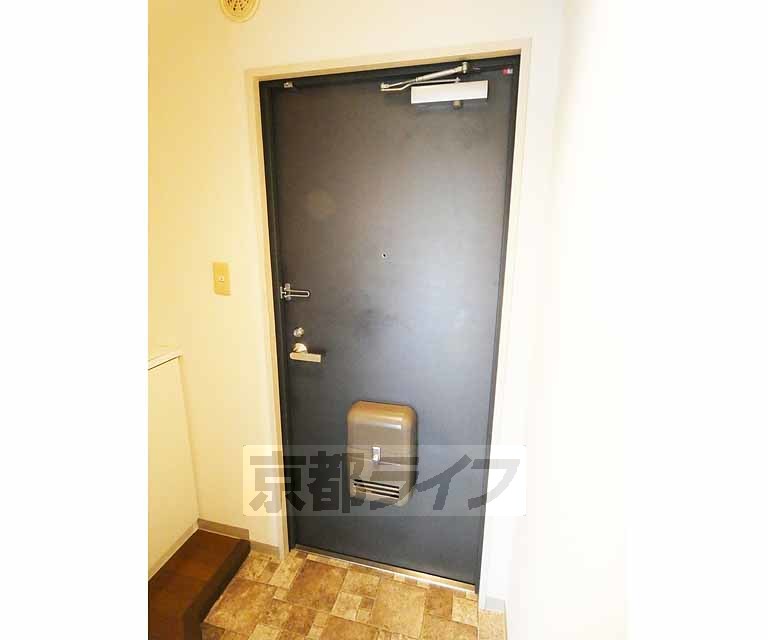 その他設備　しっかりとしたドアです。