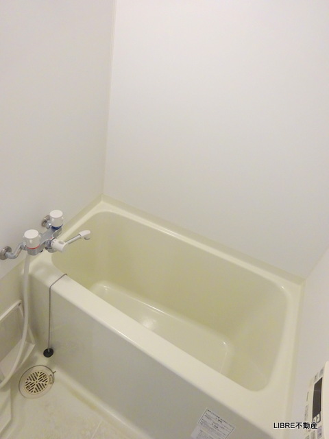 バス・シャワールーム　ゆとりのあるバスルーム！