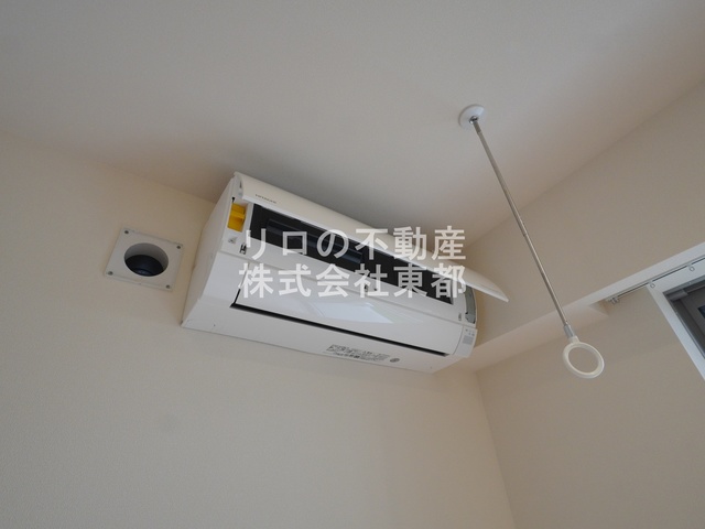 バルコニー　各居室からバルコニーへ出られるのでとっても便利ですね♪