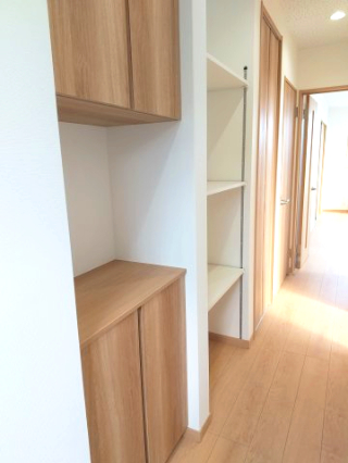 玄関　下駄箱