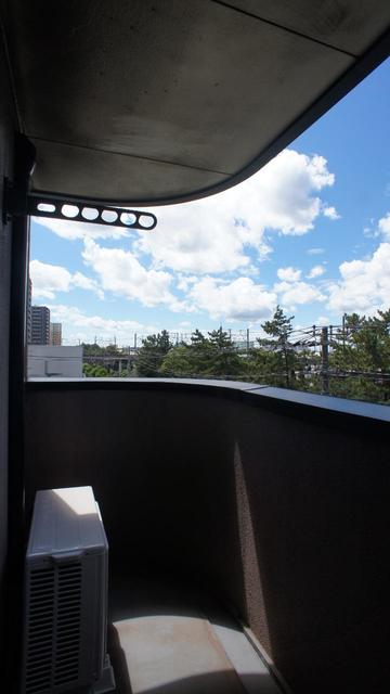 バルコニー　※同物件・同タイプの写真です。