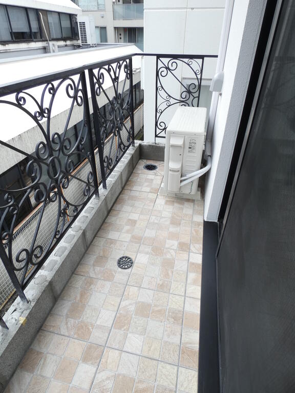 バルコニー　バルコニー