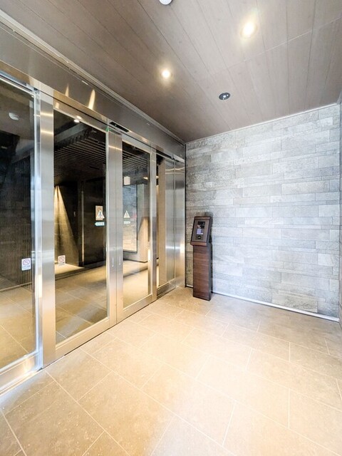 エントランス　エントランス