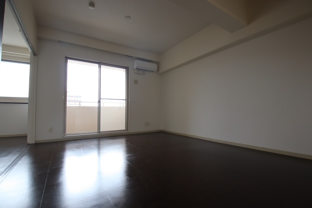 居室・リビング　※別室の参考写真の為、現況優先です。