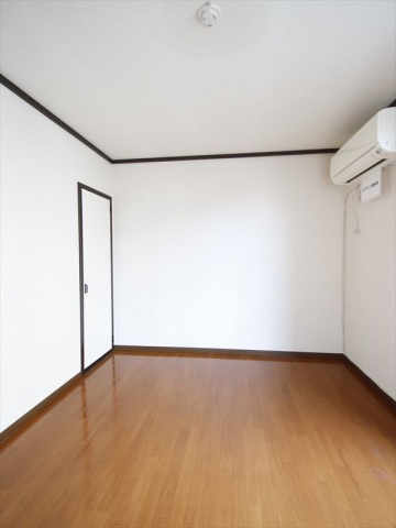 居室・リビング　5.1帖洋室