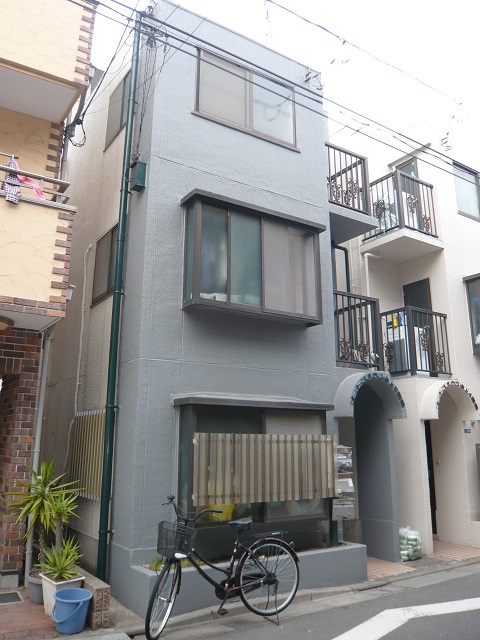 建物外観　１フロア１住戸！最上階の角部屋です。