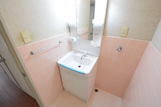 洗面設備　独立洗面化粧台付きでおすすめです！