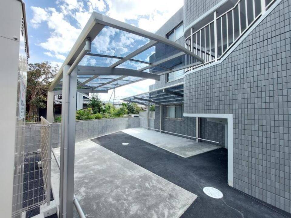 駐車場　駐輪場