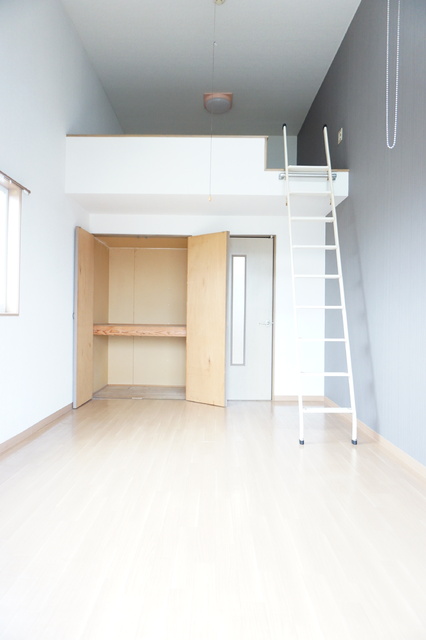 その他部屋・スペース　※同タイプ参考写真（クロスの色が異なる場合があります）