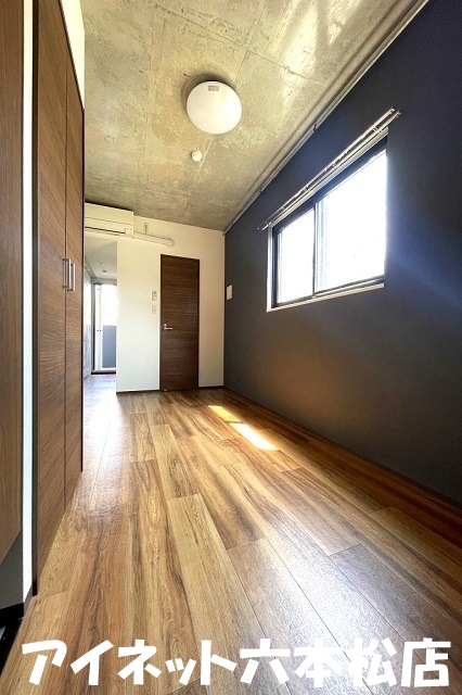 居室・リビング　広々10帖越えのお部屋です