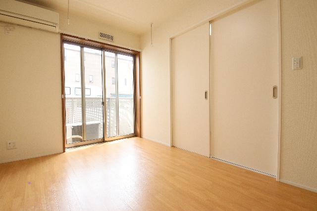 居室・リビング　別室の参考写真です。※現況優先