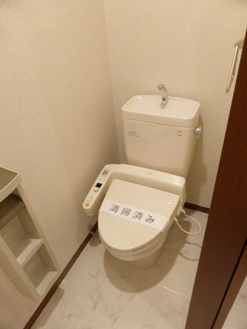 トイレ　※写真は他号室です