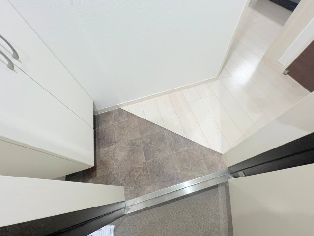 玄関　素敵な玄関は毎朝あなたを元気に送りだしてくれますよ。