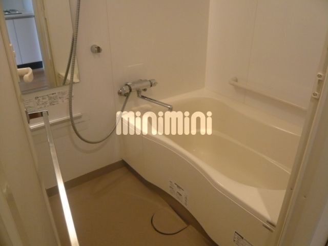 バス・シャワールーム　浴室乾燥機付き