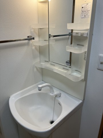 洗面設備　便利で使いやすい独立洗面台♪