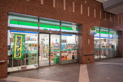 コンビニ　ファミリーマート 中野坂上ハーモニー店（コンビニ）まで472m