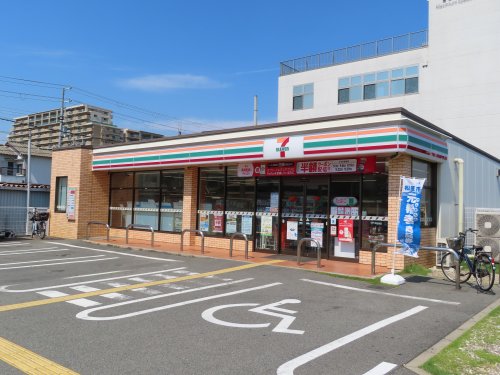 コンビニ　セブンイレブン 松原天美東2丁目店（コンビニ）まで624m