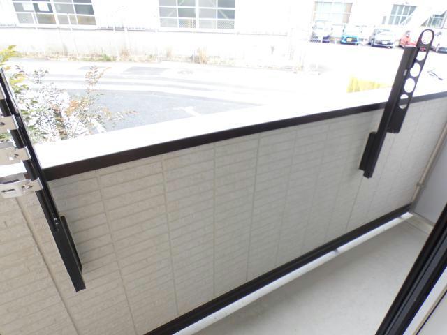 バルコニー　同型別建物