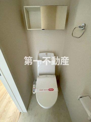 トイレ　温水洗浄便座