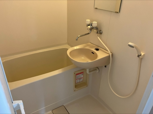 バス・シャワールーム　別の部屋の写真です。現況を優先します。