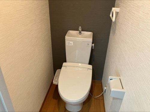 トイレ　別の部屋の写真です。現況を優先します。