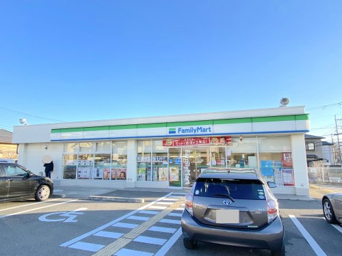 コンビニ　ファミリーマート 和泉唐国店（コンビニ）まで427m