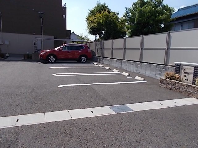 駐車場　駐車場完備です