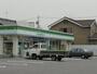 コンビニ　ファミリーマート港甚兵衛通店（コンビニ）まで523m