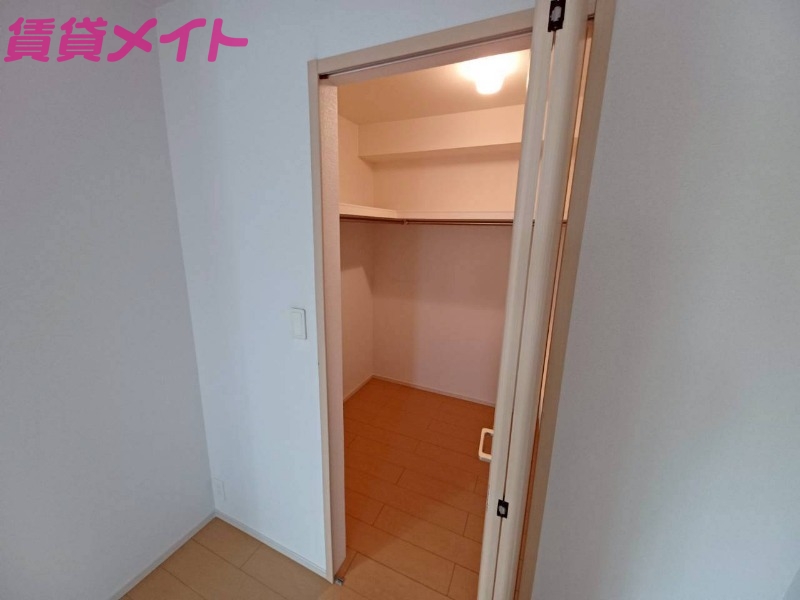 収納　反転タイプ参考写真