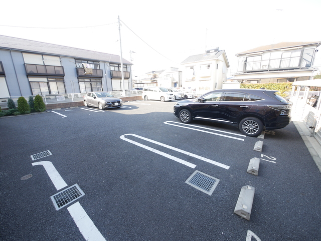 駐車場　★敷地内に駐車場がございます★
