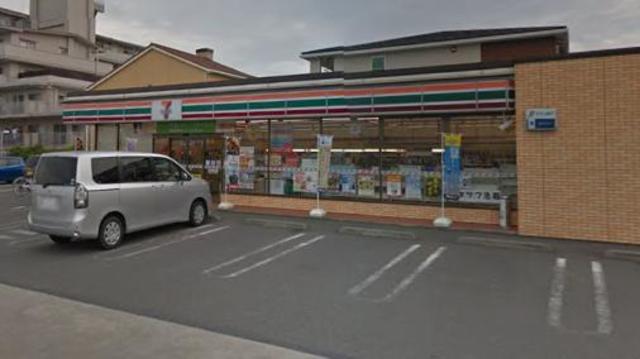 コンビニ　セブンイレブン厚木上落合店（コンビニ）まで108m