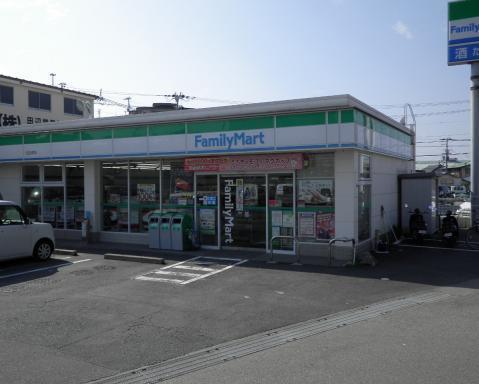 コンビニ　ファミリーマート田辺店（コンビニ）まで463m