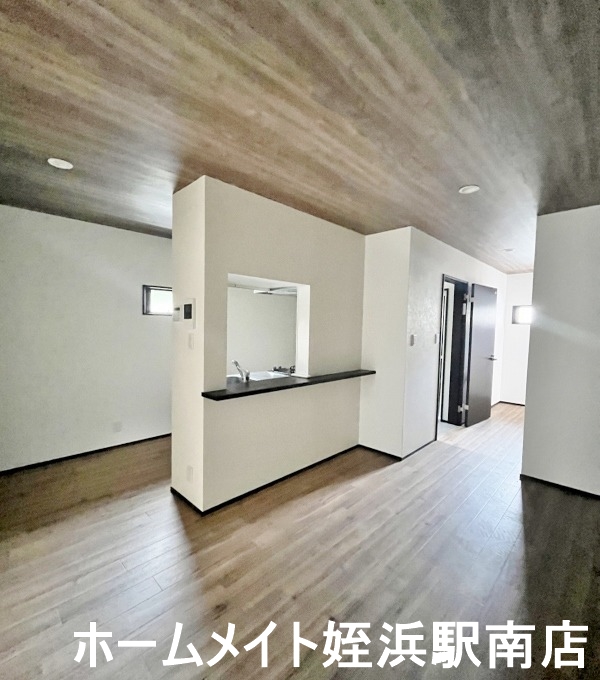 居室・リビング　★角部屋2面採光のお部屋です★