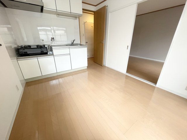 メゾン東栄豊南西の居間写真